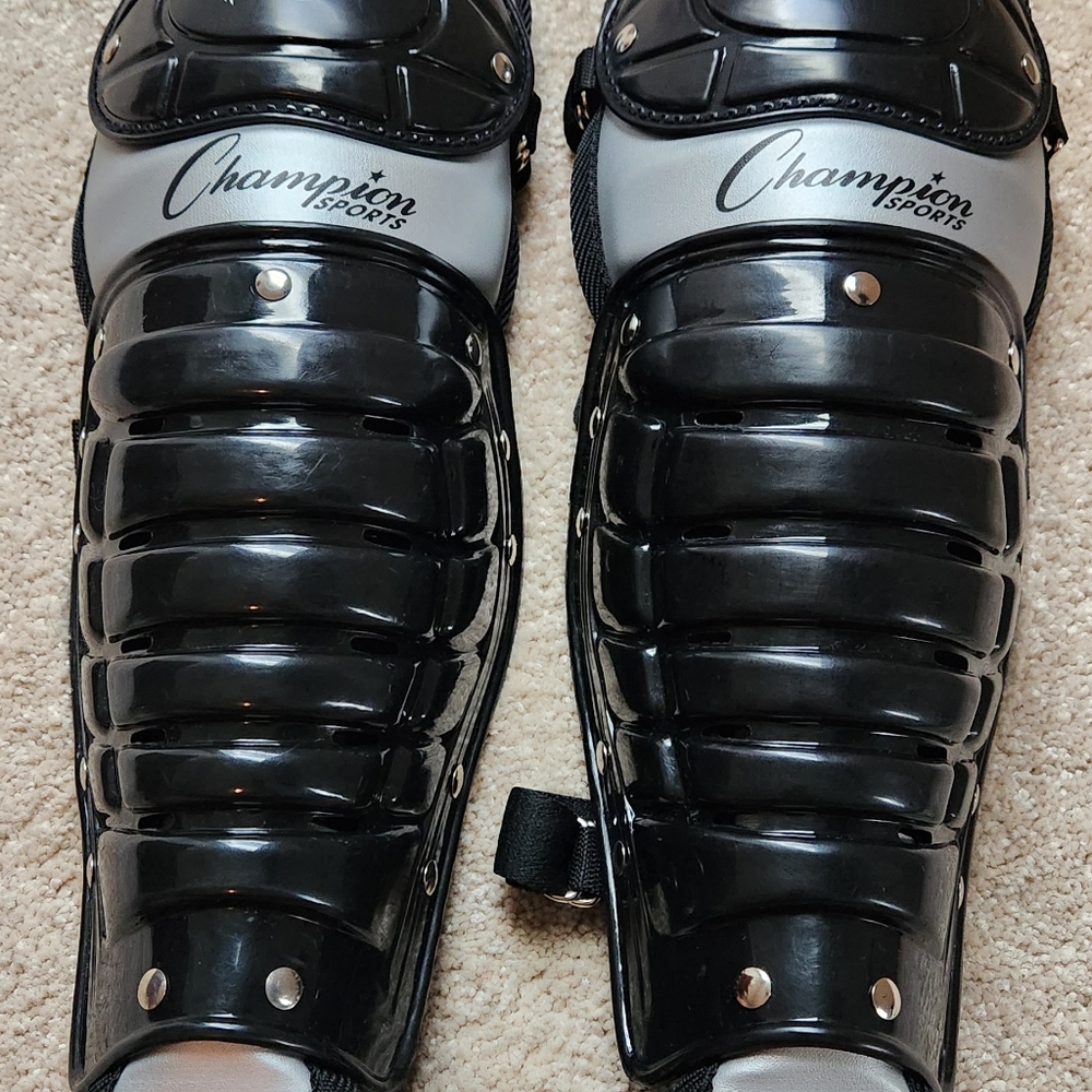 Champion Sports Single Knee, Catcher's Baseball Leg Guard ages 9-12